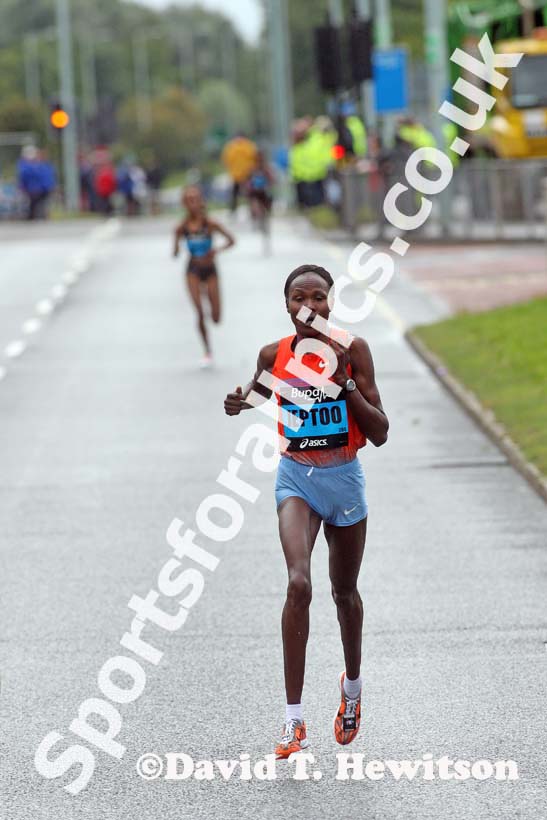 Priscah Jeptoo leads the BUPA Great North Run.